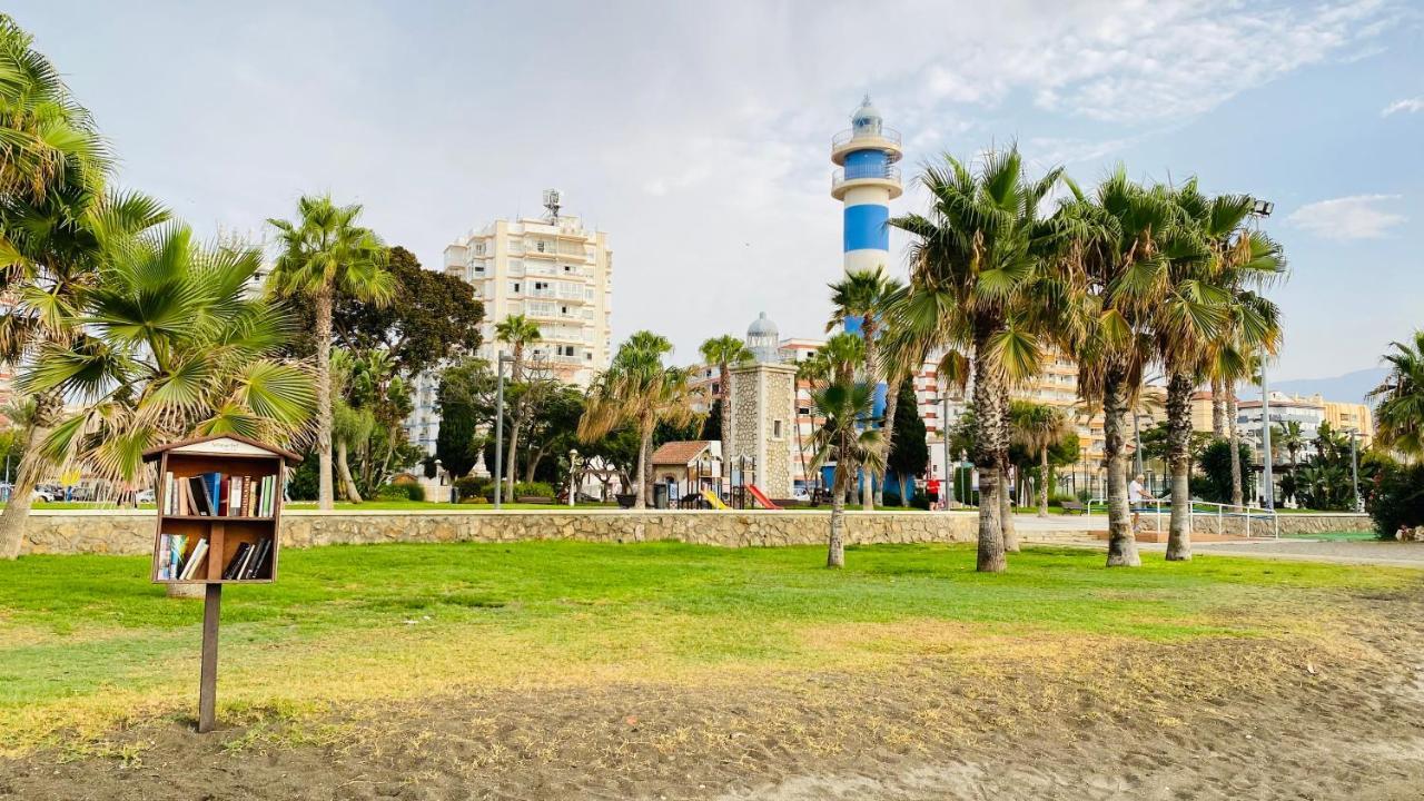 El Faro De Torre Del Mar Apartment Bagian luar foto